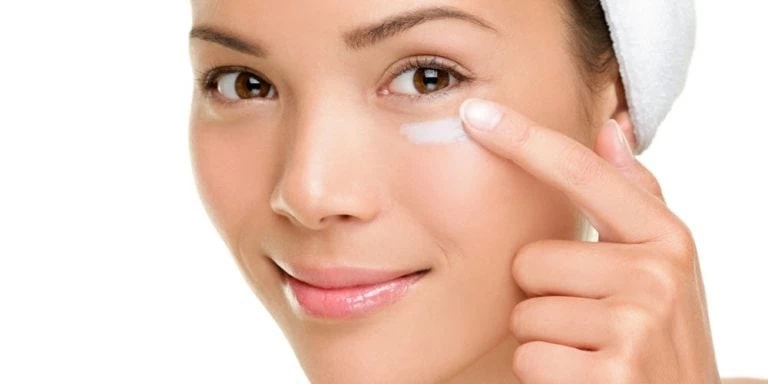 7 Things You Likely Have on Hand to Get Rid of Those Puffy Eyes